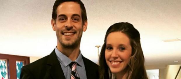 Jill Duggar cheered Derick Dillard on when he ran a marathon (Image via Derick Dillard/Instagram) Jill Duggar cheered Derick Dillard on when he ran a marathon (Image via Derick Dillard/Instagram)