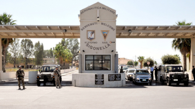 L'aeroporto militare di Sigonella (CT)