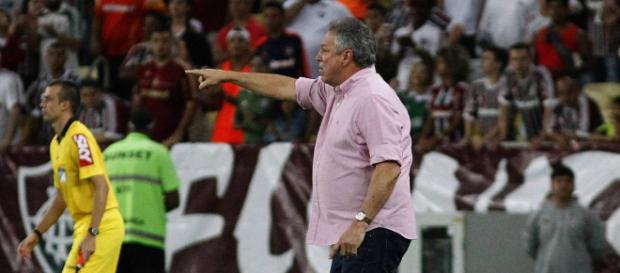 Abel mantém confiança mesmo com derrota do Flu na estreia do Brasileirão (Foto: Esquenta Cidade) Abel mantém confiança mesmo com derrota do Flu na estreia do Brasileirão (Foto: Esquenta Cidade)