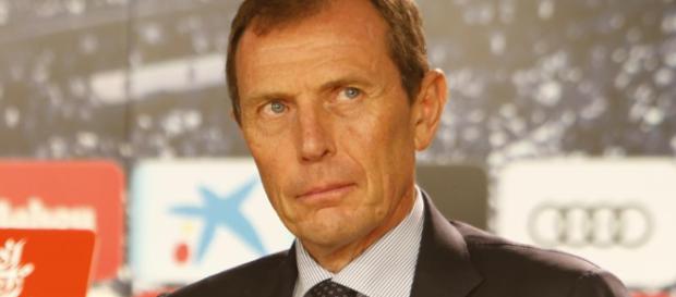 Mercato : Les grandes révélations d'un cadre du Real Madrid sur un joueur ! Mercato : Les grandes révélations d'un cadre du Real Madrid sur un joueur !
