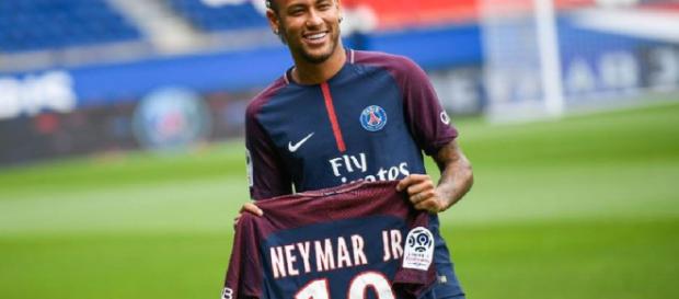 Posible partida de Neymar no se queda atrás Posible partida de Neymar no se queda atrás