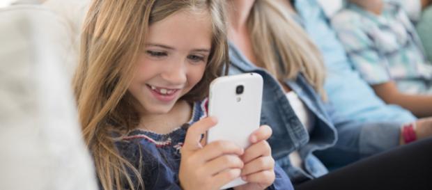 WhatsApp: arrivano le nuove regole per gli utenti al di sotto dei 16 anni WhatsApp: arrivano le nuove regole per gli utenti al di sotto dei 16 anni