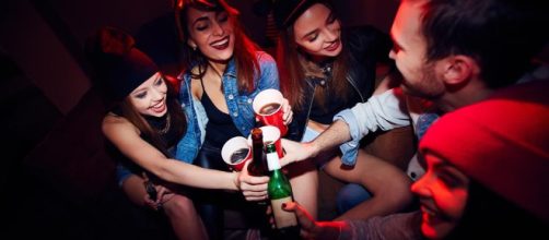 Los jóvenes se inician cada vez más temprano en el consumo de alcohol