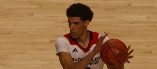 https://commons.wikimedia.org/wiki/File:20160330_MCDAAG_Lonzo_Ball_receives_ball.jpg | Lonzo Ball https://commons.wikimedia.org/wiki/File:20160330_MCDAAG_Lonzo_Ball_receives_ball.jpg | Lonzo Ball