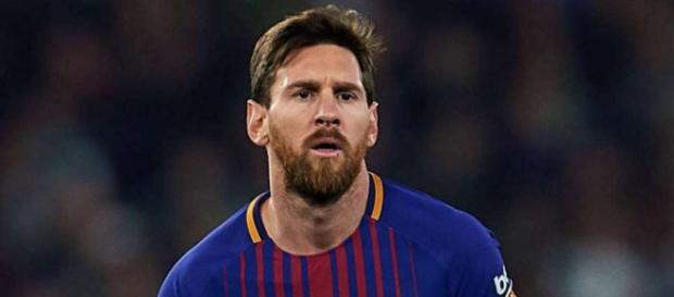 Lionel Messi broke a La Liga record held by Cristiano Ronaldo ... - givemesport.com Lionel Messi broke a La Liga record held by Cristiano Ronaldo ... - givemesport.com
