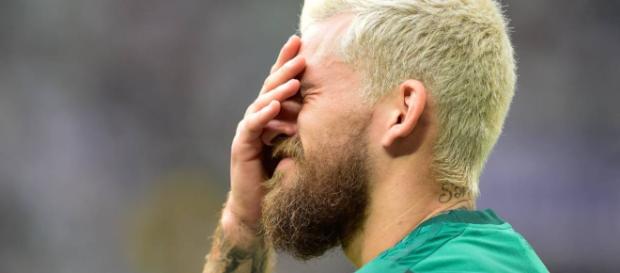 O meia vem muito mal, apesar de ter sido líder de assistências do Paulista O meia vem muito mal, apesar de ter sido líder de assistências do Paulista
