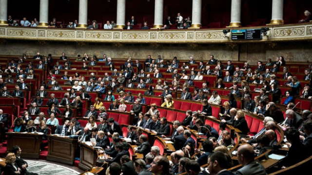 SNCF : l'Assemblée entre dans le débat - lesechos.fr