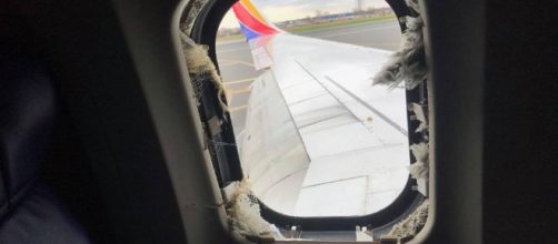 Usa, aereo motore esploso su volo New York-Dallas: inferno a bordo