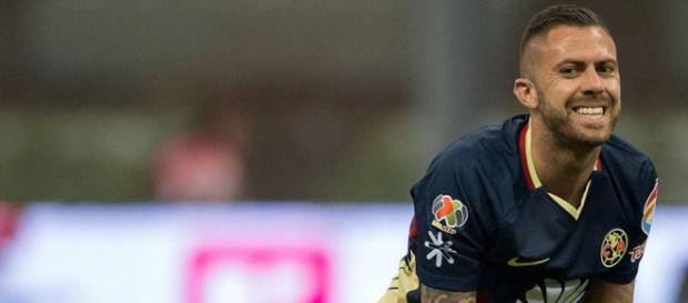 Jérémy Ménez volvió a resentirse de su lesión esta mañana en la práctica. Jérémy Ménez volvió a resentirse de su lesión esta mañana en la práctica.