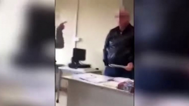 Professore bullizzato in classe dall'alunno