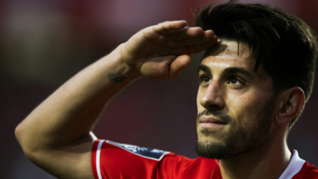 SIC Notícias | Pizzi diz que renovação com o Benfica traz uma ... - sapo.pt