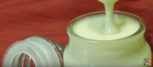 Sweetened condensed milk makes everything better. [image source: madhurasrecipe - YouTube]