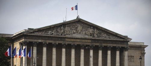 What.IsUp : Loi asile et immigration : Gérard Collomb défend sa ... - isup.ws
