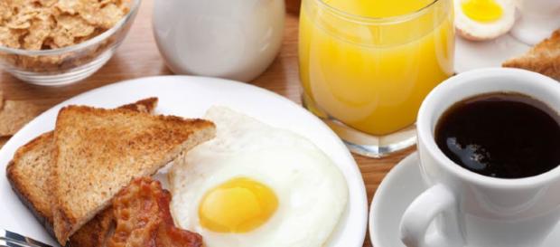 El desayuno es una de las comidas más importantes del día. El desayuno es una de las comidas más importantes del día.