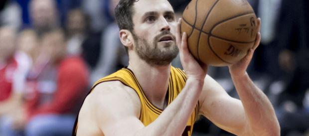 Tyronn Lue Gives Update on Kevin Love’s Status for Game 3 Tyronn Lue Gives Update on Kevin Love’s Status for Game 3