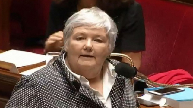 Débats tendus à l'Assemblée nationale sur l'asile et l'immigration