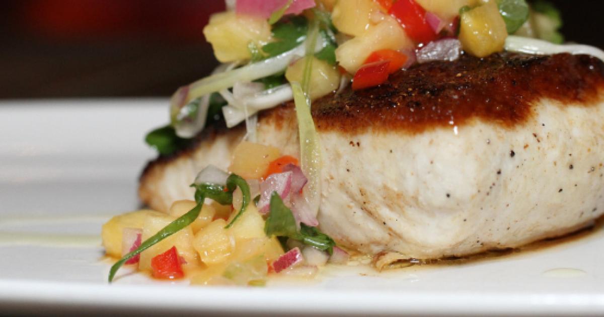 Grilled Mahi Mahi With Mango And Pineapple Salsa