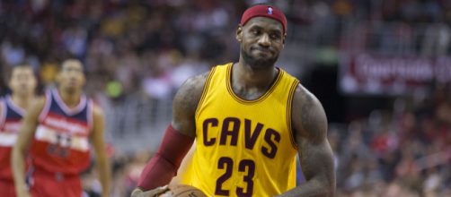 LeBron makes huge statement about the upcoming playoffs [Image by Keith Allison / Flickr]