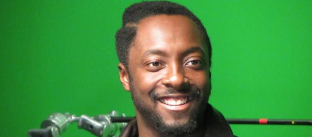 All smiles for will.i.am as Donel Mangena makes the final (Source: flickr, Bob Bekian) All smiles for will.i.am as Donel Mangena makes the final (Source: flickr, Bob Bekian)