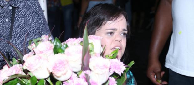 Atriz com nanismo conta dificuldades de sua vida Atriz com nanismo conta dificuldades de sua vida