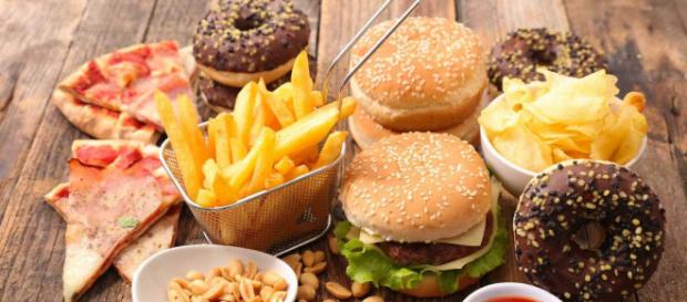Especialistas afirmam que o horário das refeições é tão importante quanto a quantidade e a qualidade do alimento Especialistas afirmam que o horário das refeições é tão importante quanto a quantidade e a qualidade do alimento