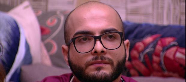Ex-bbb Mahmoud Baydoun foi o sexto eliminado do BBB18. (foto reprodução). Ex-bbb Mahmoud Baydoun foi o sexto eliminado do BBB18. (foto reprodução).
