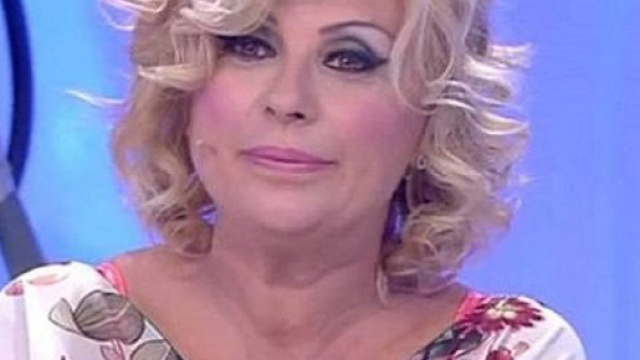 Gossip Uomini e Donne, Tina Cipollari in difficolt&agrave;.