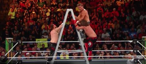 WWE fans may see a Fatal 5 Way ladder match as part of the 'Greatest Royal Rumble 2018' card. [Image via WWE/YouTube]