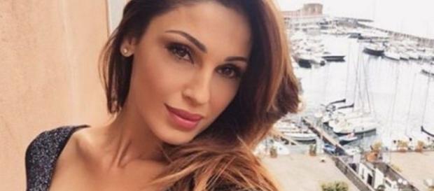 Anna Tatangelo di nuovo al centro delle notizie di Gossip Anna Tatangelo di nuovo al centro delle notizie di Gossip