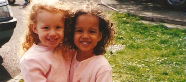 Essas duas meninas gêmeas cresceram e estão muito diferentes, veja Essas duas meninas gêmeas cresceram e estão muito diferentes, veja