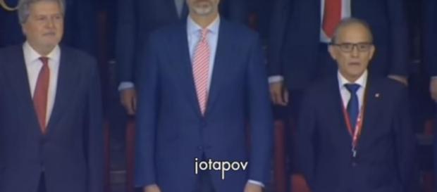 Polémica por la corbata de Felipe VI Polémica por la corbata de Felipe VI