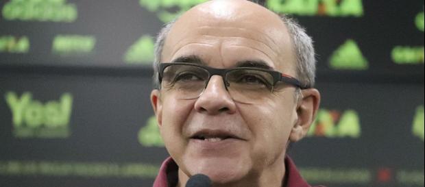 Presidente do Flamengo foi alvo de protesto dos torcedores Presidente do Flamengo foi alvo de protesto dos torcedores