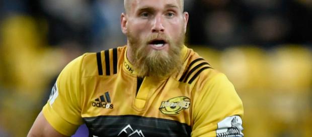 Shields, nacido en Nueva Zelanda, quien califica para Inglaterra a través de sus padres, se unirá a Wasps más adelante este año Shields, nacido en Nueva Zelanda, quien califica para Inglaterra a través de sus padres, se unirá a Wasps más adelante este año