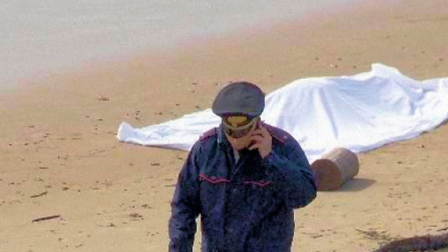 Il corpo senza vita di una donna &egrave; stato ritrovato ieri dai Carabinieri in una spiaggia di Santa Giusta.