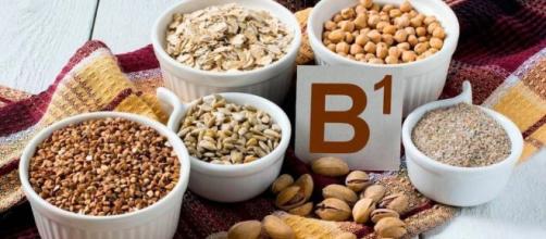 Qué es la tiamina (vitamina B1)?