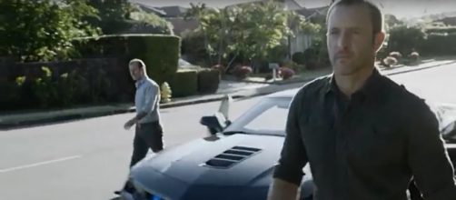 An easy day's duty turns into a swashbuckling chase on 'Hawaii Five-O' this week. [image source: TVpromos - YouTube]