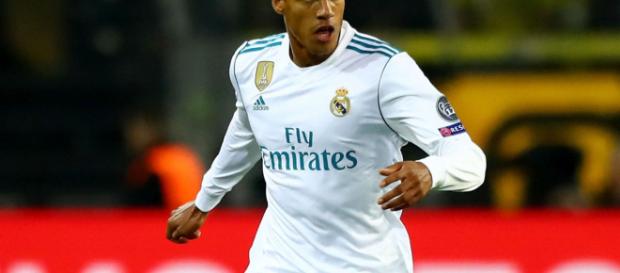 Varane puede ser vendido este verano. Varane puede ser vendido este verano.