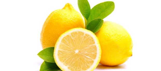 Beneficios de beber agua con limón en ayunas y preparación | Salud - facilisimo.com Beneficios de beber agua con limón en ayunas y preparación | Salud - facilisimo.com