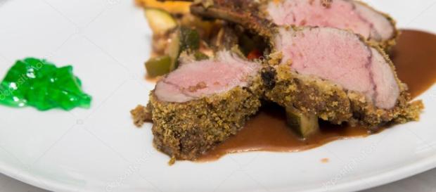 chuletas de cordero con gelatina de menta y salsa — Foto de stock ... - depositphotos.com chuletas de cordero con gelatina de menta y salsa — Foto de stock ... - depositphotos.com