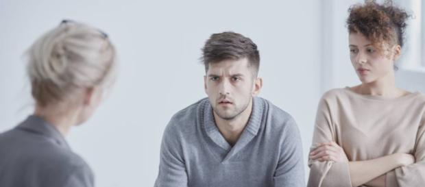Los conflictos de pareja y la opinión de terceros Los conflictos de pareja y la opinión de terceros