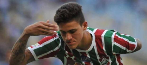 Pedro garante a primeira vitória do Fluminense no Brasileirão (Foto: Armando Paiva/Raw Image) Pedro garante a primeira vitória do Fluminense no Brasileirão (Foto: Armando Paiva/Raw Image)