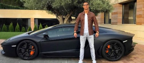 Cristiano Ronaldo presume su Lamborghini y los memes no lo ... - laprensa.hn