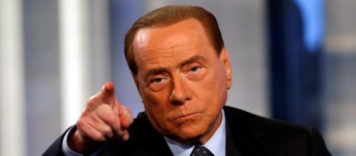 Nuova polemica tra Berlusconi e i 5 Stelle.