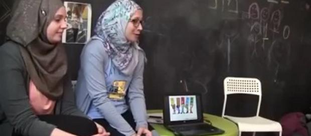 Przedszkole w Polsce. Nie uwierzysz, co tam robią kobiety w hijabie (youtube.com). Przedszkole w Polsce. Nie uwierzysz, co tam robią kobiety w hijabie (youtube.com).