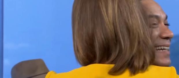 Renata Capucci termina telejornal dançando e causa reação na internet Renata Capucci termina telejornal dançando e causa reação na internet