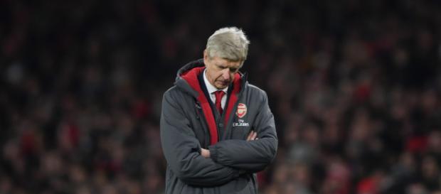 wenger se despidió de su club el Arsenal. wenger se despidió de su club el Arsenal.