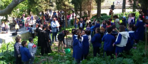 Al termine della cerimonia piantato nei giardini un cipresso simbolo del Santuario