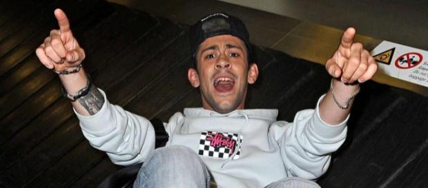 Daniele Negroni verteidigt seine junge Freundin gegen Rapper DNSTJ Daniele Negroni verteidigt seine junge Freundin gegen Rapper DNSTJ