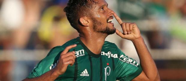 Gustavo Scarpa está longe dos gramados desde março devido à decisão judicial Gustavo Scarpa está longe dos gramados desde março devido à decisão judicial