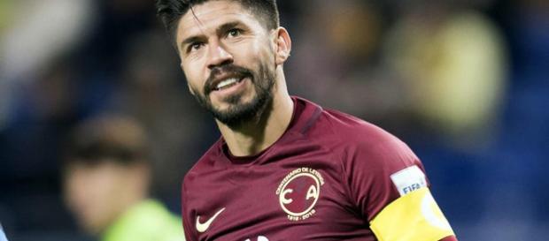Oribe Peralta estaría cerca de salir del América. Oribe Peralta estaría cerca de salir del América.